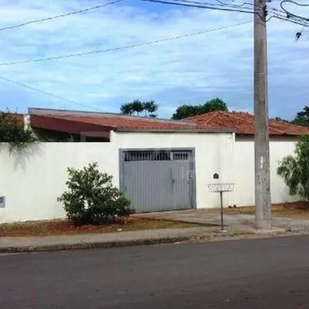 Buy this 2 bed house on Rua Alcides Talarico in Conjunto Habitacional Santa Angelina, São Carlos - SP