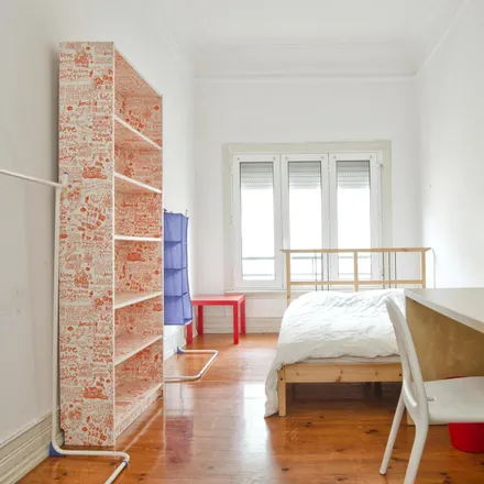 Rent this 6 bed room on Pizza Hut in Avenida João XXI, 1000-081 Lisbon