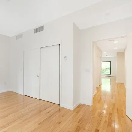 Image 7 - 230 West 75th Street, New York, NY 10023, USA - Townhouse for rent