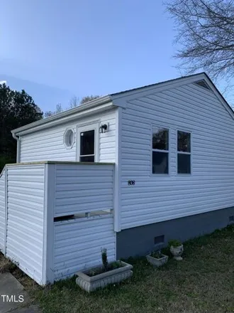 Buy this 2 bed house on 844 Blount Street in Smithfield, NC 27577