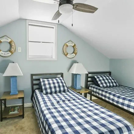 Rent this 3 bed house on Delavan in WI, 53115