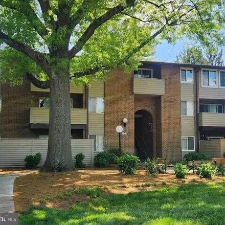 Buy this 3 bed condo on 19419 Brassie Place in Montgomery Village, MD 20886