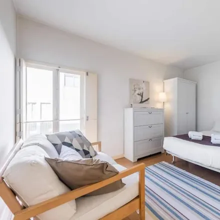 Rent this 3 bed apartment on Liga Portuguesa de Profilaxia Social in Rua de Santa Catarina 108, 4000-443 Porto