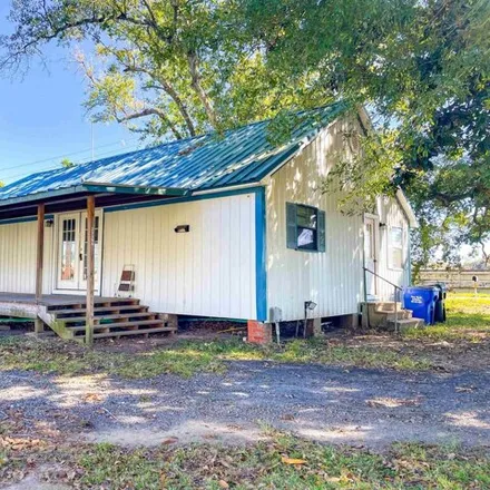 Rent this 3 bed house on 23396 Ih 10 in Vidor, Texas