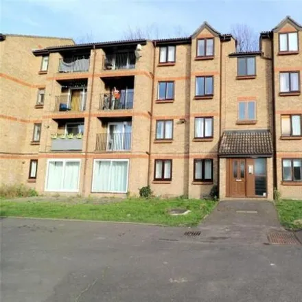 Rent this 2 bed apartment on Sycamore Court in London, DA8 1NB