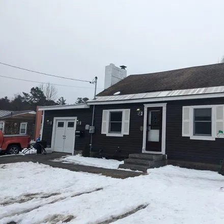 Buy this 3 bed house on 57 Russell Street in Rochester, NH 03867