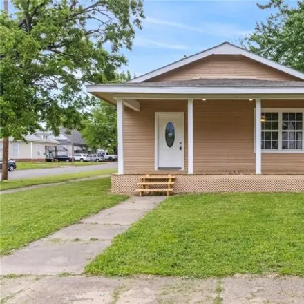 Buy this 3 bed house on 257 South 10th Street in Muskogee, OK 74401