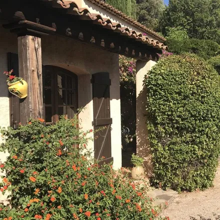 Rent this 2 bed house on Chemin de Provence in 83420 La Croix-Valmer, France