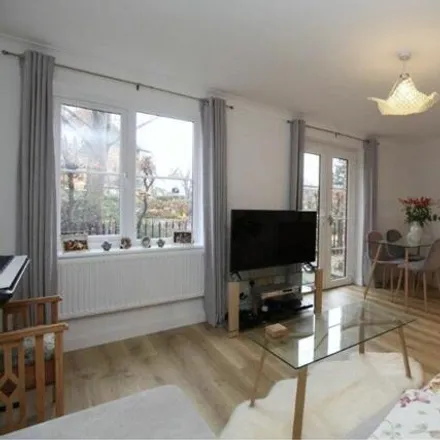 Image 2 - unnamed road, Lower Upnor, United Kingdom - Apartment for sale