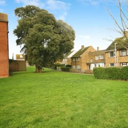 Image 3 - Highfield Court, Highfield Road, Westwood, CT12 6QH, United Kingdom - Apartment for sale