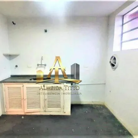 Rent this 2 bed house on Rua Piauí 15 in Higienópolis, São Paulo - SP