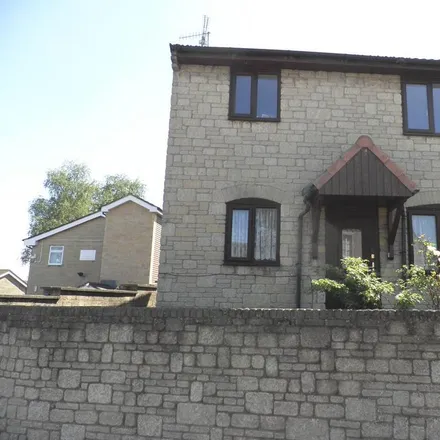 Image 2 - Knights Court, Frome, BA11 1JD, United Kingdom - Duplex for rent