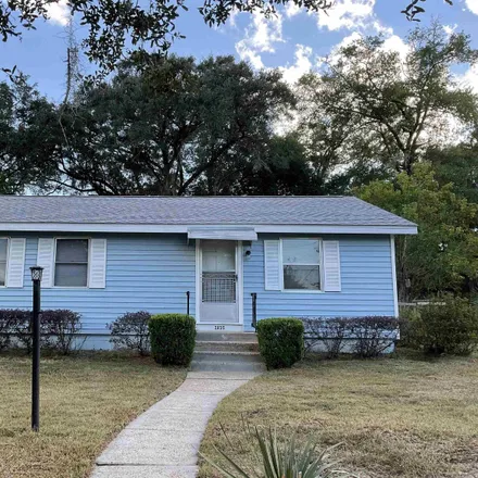 Buy this 3 bed house on 2827 Boatner Street in Tallahassee, FL 32310