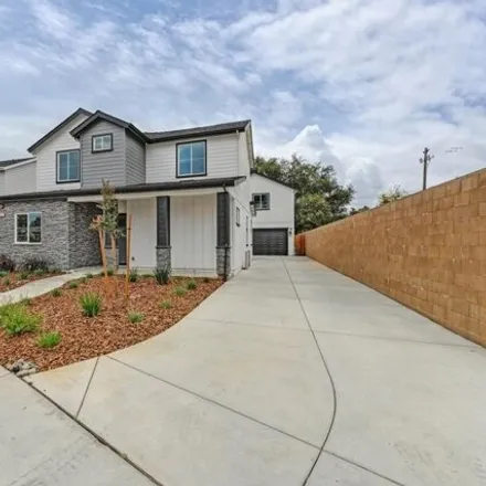 Buy this 4 bed house on 3947 Taylor Road in Loomis, CA 95650