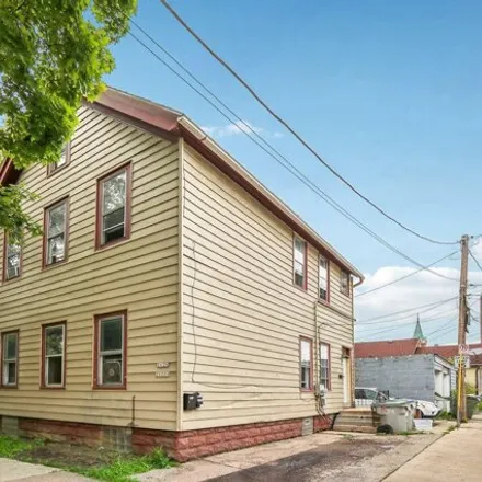 Buy this studio house on 2620 in 2620A West Lapham Street, Milwaukee