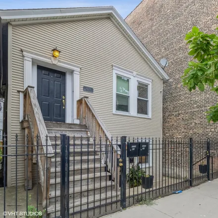 Image 2 - 2222 West Taylor Street, Chicago, IL 60612, USA - Duplex for sale