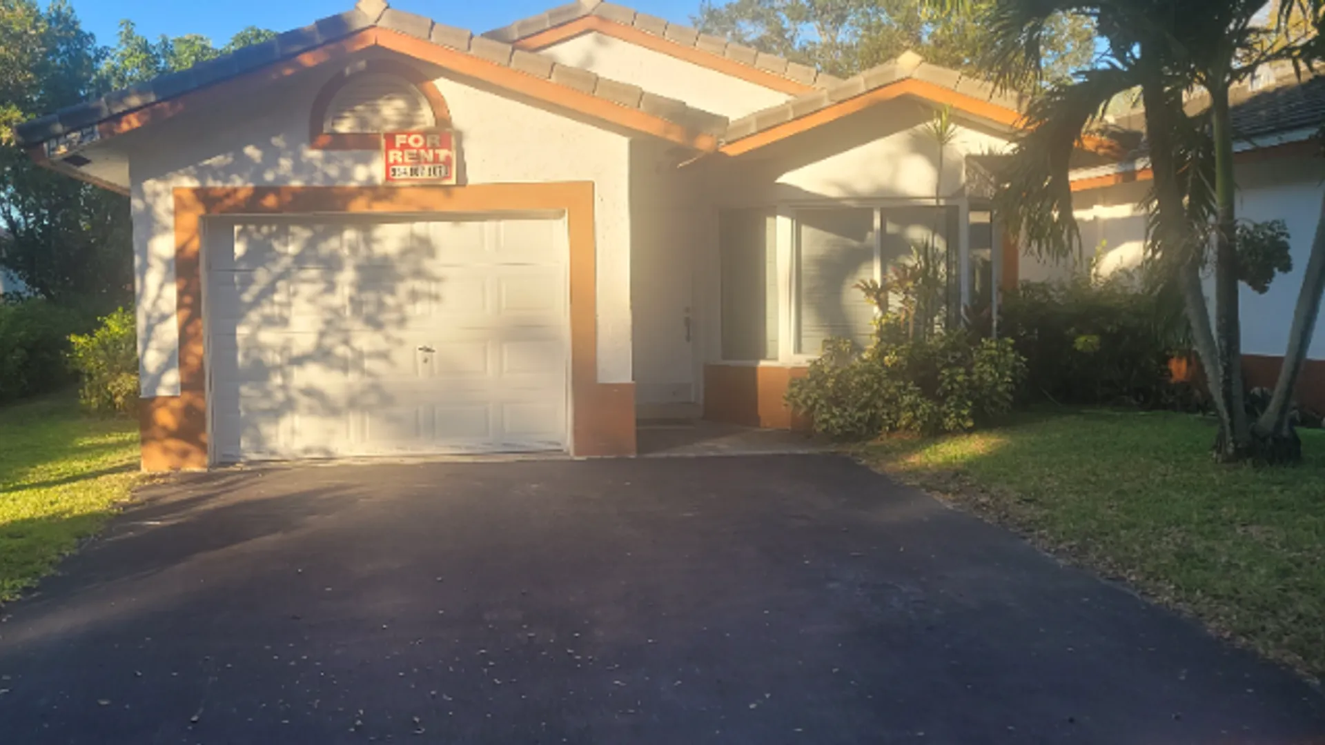 11523 NW 36 St | 3 bed house for rent