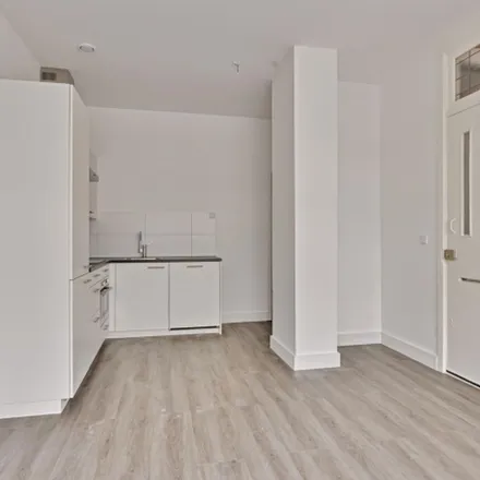 Rent this 3 bed apartment on Prins Hendrikkade 83A-02 in 3071 KE Rotterdam, Netherlands