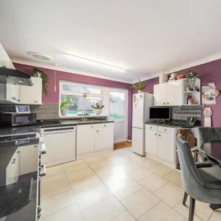 Image 4 - Court Gardens, Somerset, BA21 3LZ, United Kingdom - House for sale