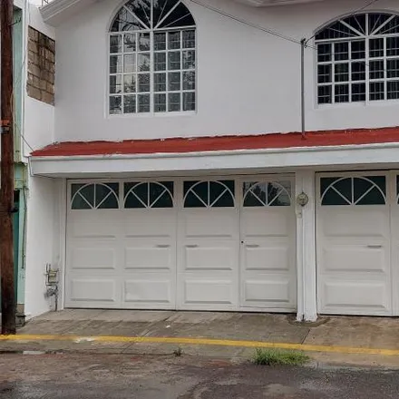 Buy this 5 bed house on Calle Municipio de Tultitlán in San Salvador Tizatlalli, 52172 Metepec