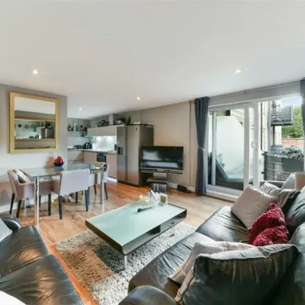 Image 1 - 8 Hereford Road, Old Ford, London, E3 2FQ, United Kingdom - Apartment for rent