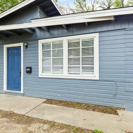 Rent this 3 bed house on 3412 Ashland Avenue in Fort Worth, TX 76107