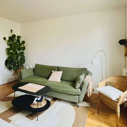 Rent this 2 bed apartment on 80 Boulevard Jean Jaurès in 92110 Clichy, France