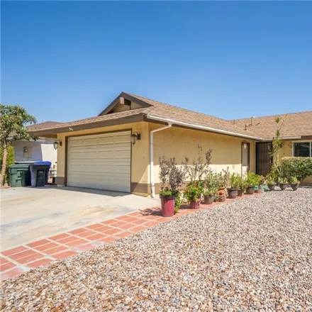 Image 1 - 255 South Lassen Avenue, San Bernardino, CA 92410, USA - House for sale