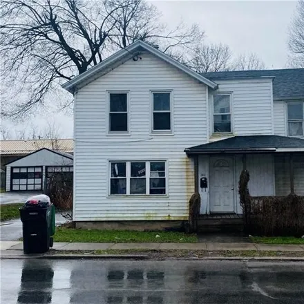Buy this 4 bed house on 140 East Main Street in City of Watertown, NY 13601