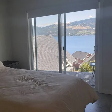 Rent this 3 bed townhouse on Kelowna in BC V1Z 3T3, Canada