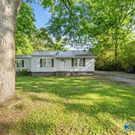 Buy this 3 bed house on 305 S College St in Glencoe, Alabama
