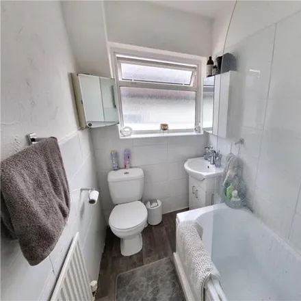 Image 7 - Melrose Crescent, Tubbenden, London, BR6 9NT, United Kingdom - House for sale