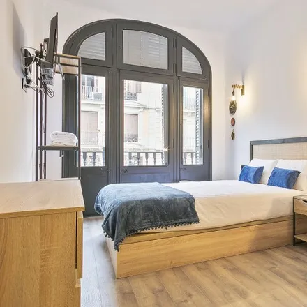 Rent this 6 bed room on Carrer del Bruc in 72, 08009 Barcelona
