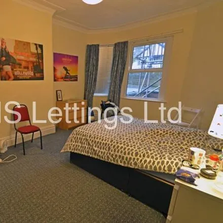 Image 3 - Richmond Mount, Leeds, LS6 1DF, United Kingdom - House for rent