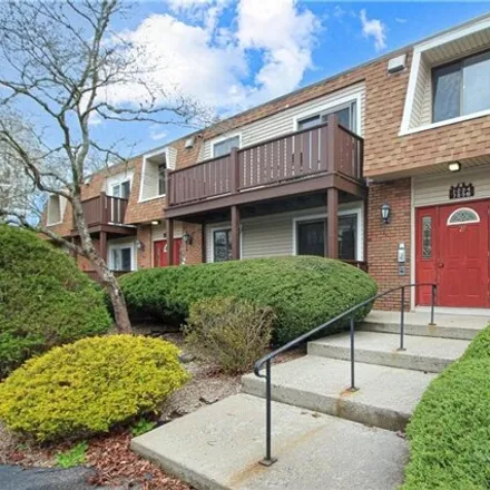 Buy this 1 bed condo on 25 School Street in Westerly, RI 02891