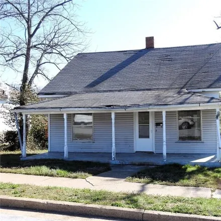 Image 1 - 511 East 1st Street, Rolla, MO 65401, USA - House for sale