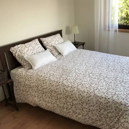 Rent this 3 bed house on Vila Nova de Gaia in Porto, Portugal