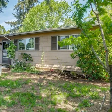Buy this 3 bed house on 7812 Southeast 68th Avenue in Portland, OR 97206