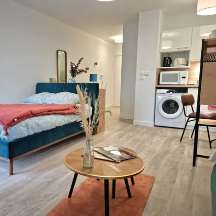 Rent this 1 bed apartment on 216 Avenue Paul Doumer in 92500 Rueil-Malmaison, France