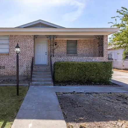 Buy this 4 bed house on 2203 Roosevelt Avenue in Fort Worth, TX 76106