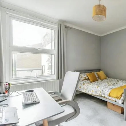 Image 7 - Inchmery Road, Bromley Road, Bellingham, London, SE6 2UF, United Kingdom - Apartment for sale