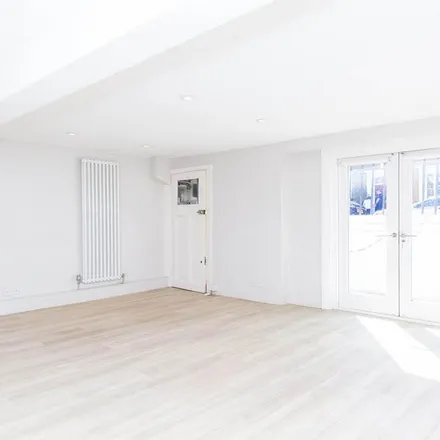Image 7 - 9 Alma Street, Maitland Park, London, NW5 3DH, United Kingdom - Apartment for rent