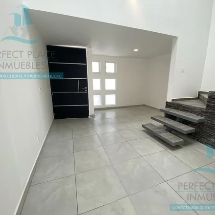 Buy this studio house on Avenida Tlacote in Delegación Felipe Carrillo Puerto, 76178 Querétaro