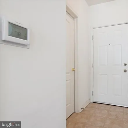 Image 2 - 400 Symphony Circle, Cockeysville, MD 21030, USA - Condo for sale