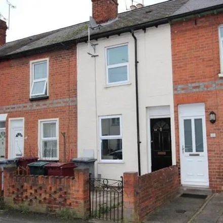Rent this 3 bed townhouse on 25 Cumberland Road in Reading, RG1 3LB