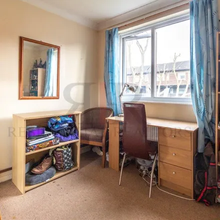 Image 5 - Trevelyan House, Hillingdon Street, London, SE17 3UL, United Kingdom - Apartment for rent