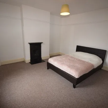 Rent this 3 bed apartment on 98-84 Kedleston Road in Derby, DE22 1FW