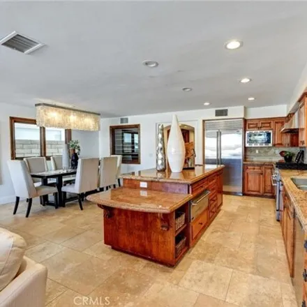 Image 8 - 3810 River Ave, Newport Beach, California, 92663 - House for sale