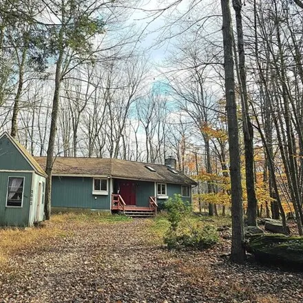 Buy this 3 bed house on 2983 Wedge Road in Lake Township, PA 18436