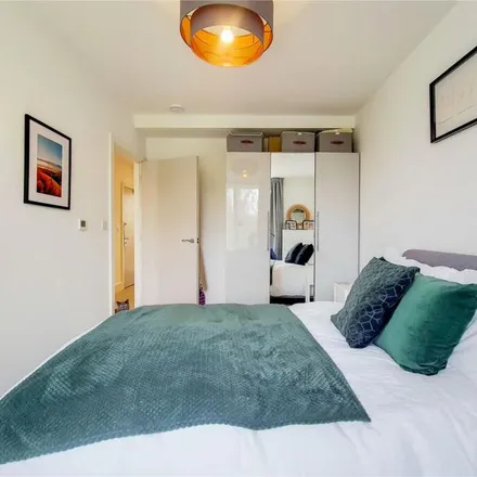 Rent this 2 bed apartment on 136 West Hill in London, SW15 2JD